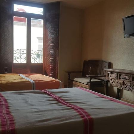 Hostal Casa Castillo Morelia Eksteriør billede