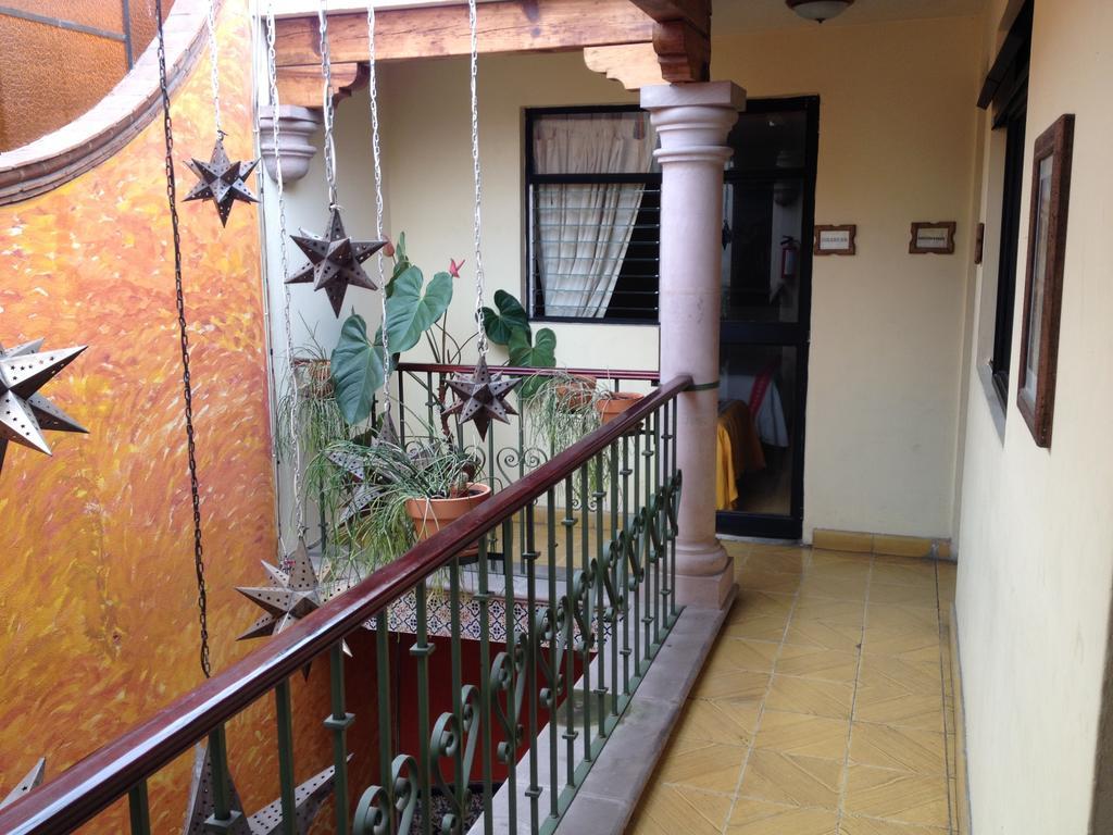 Hostal Casa Castillo Morelia Eksteriør billede