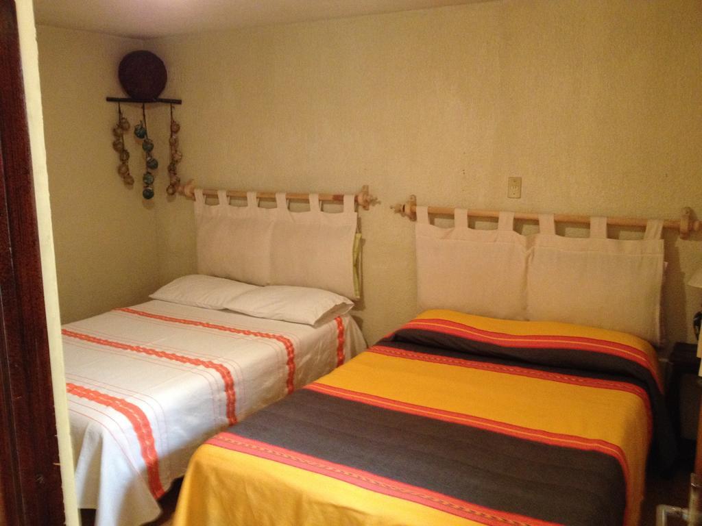 Hostal Casa Castillo Morelia Værelse billede