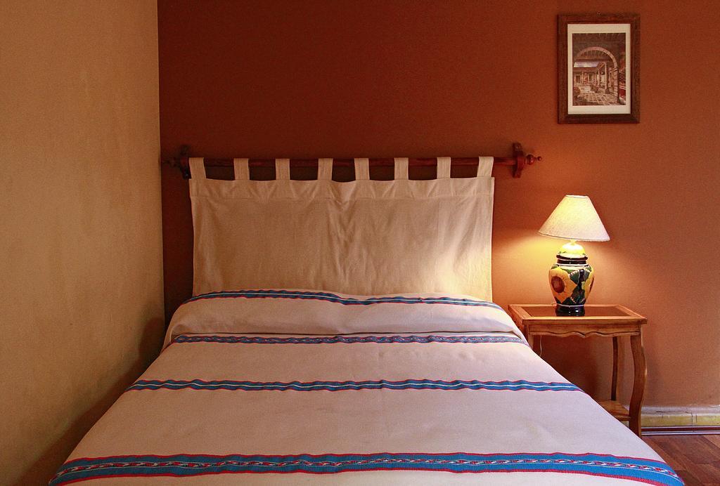 Hostal Casa Castillo Morelia Eksteriør billede