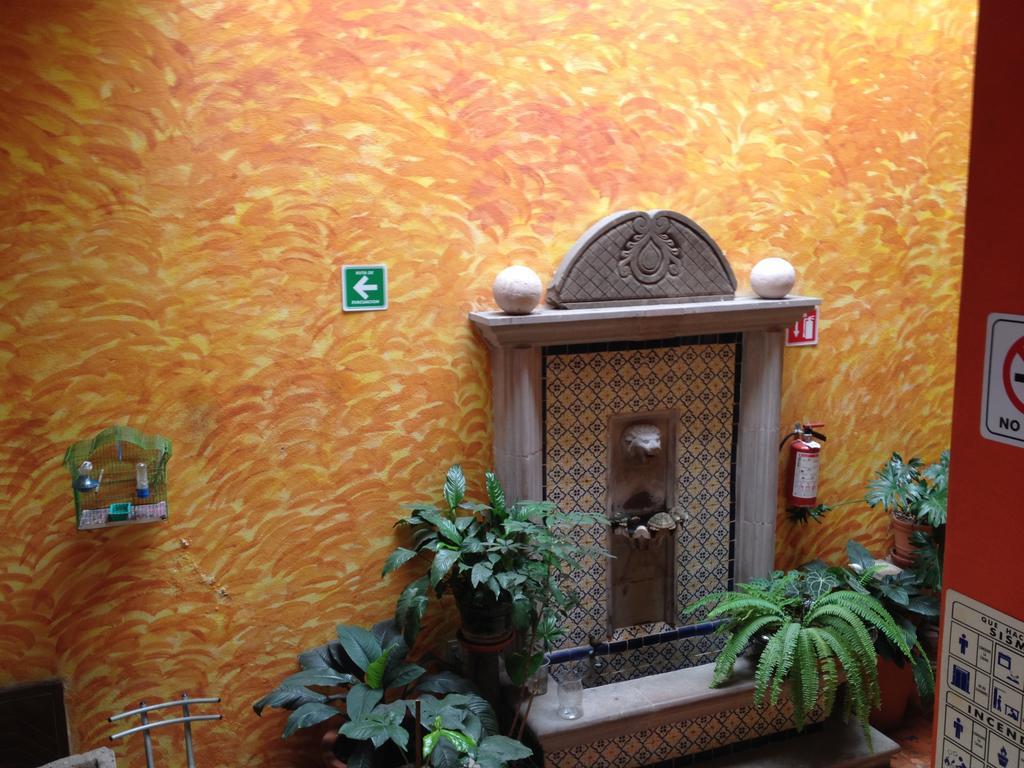 Hostal Casa Castillo Morelia Eksteriør billede