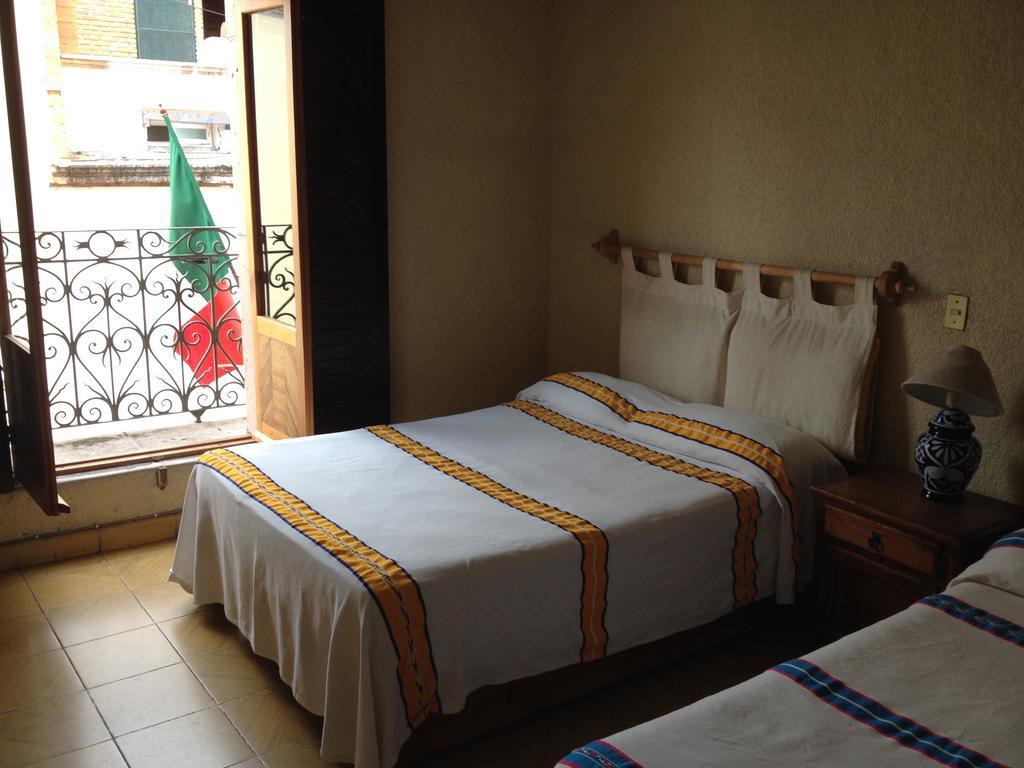 Hostal Casa Castillo Morelia Eksteriør billede